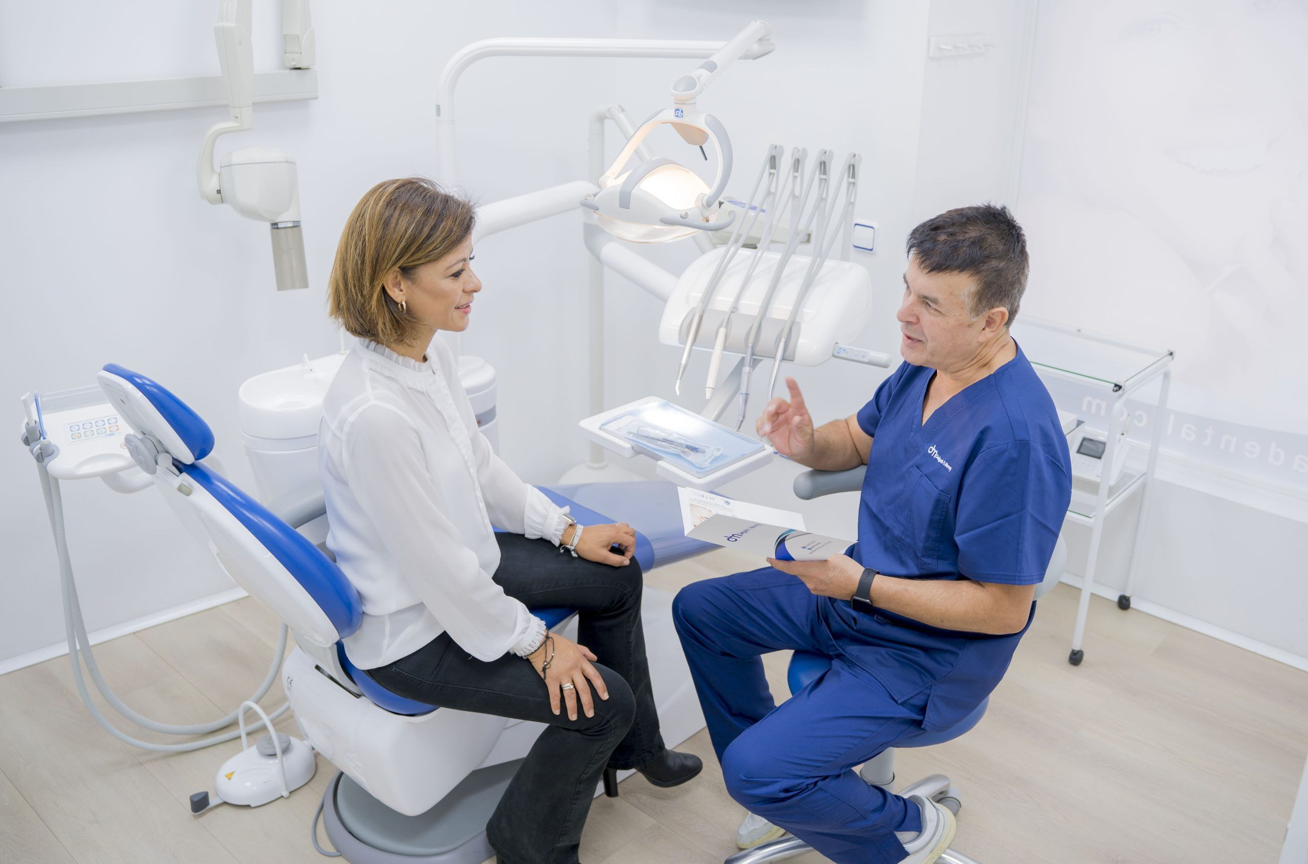Sala de intervencion de D&M clinica dental dentista en el norte de Madrid