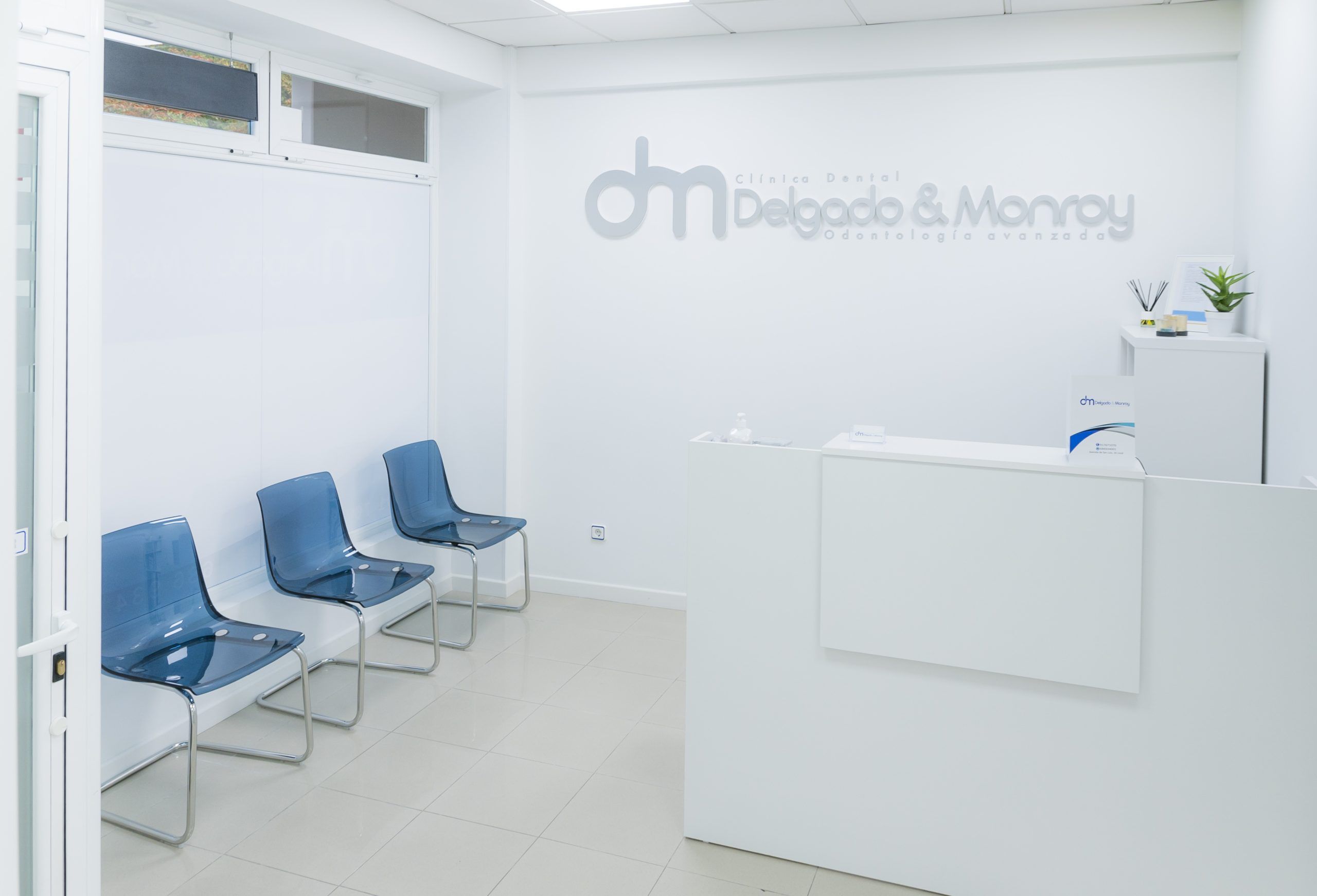 zona de espera sin barreras arquitectonicas dentista en el norte de madrid D&M clinica dental